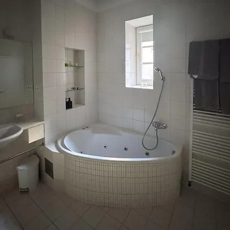 29 Old Town Apartman