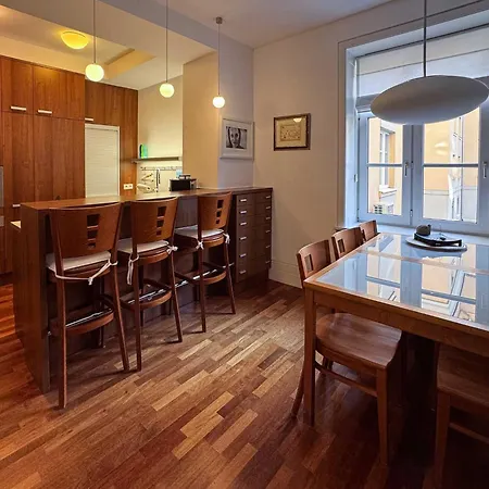 29 Old Town, 2 Bathrooms, Ac, Quiet Apartmán