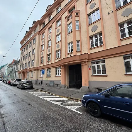 29 Old Town, 2 Bathrooms, Ac, Quiet 브라티슬라바