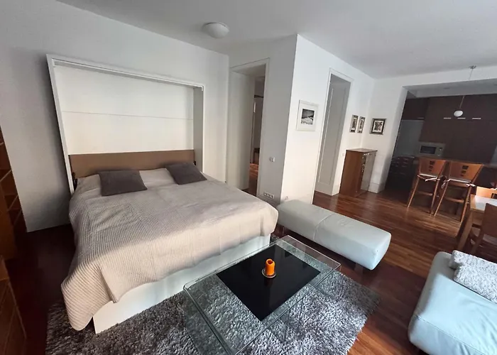 Appartamento 29 Old Town, 2 Bathrooms, Ac, Quiet *