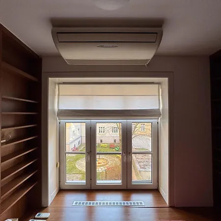 29 Old Town, 2 Bathrooms, Ac, Quiet アパート ブラチスラヴァ