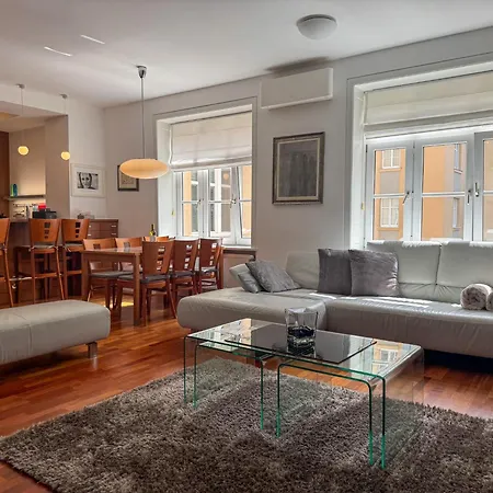 29 Old Town, 2 Bathrooms, Ac, Quiet Lejlighed Bratislava