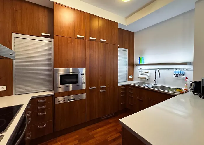 Апартаменты 29 Old Town, 2 Bathrooms, Ac, Quiet