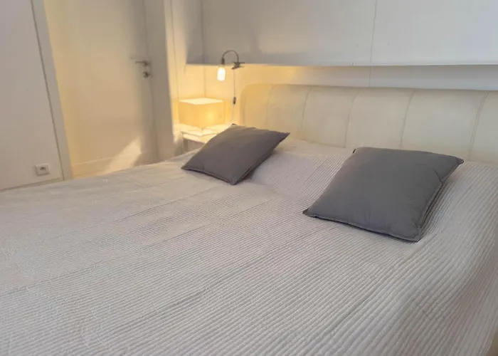 29 Old Town, 2 Bathrooms, Ac, Quiet Апартаменты Братислава