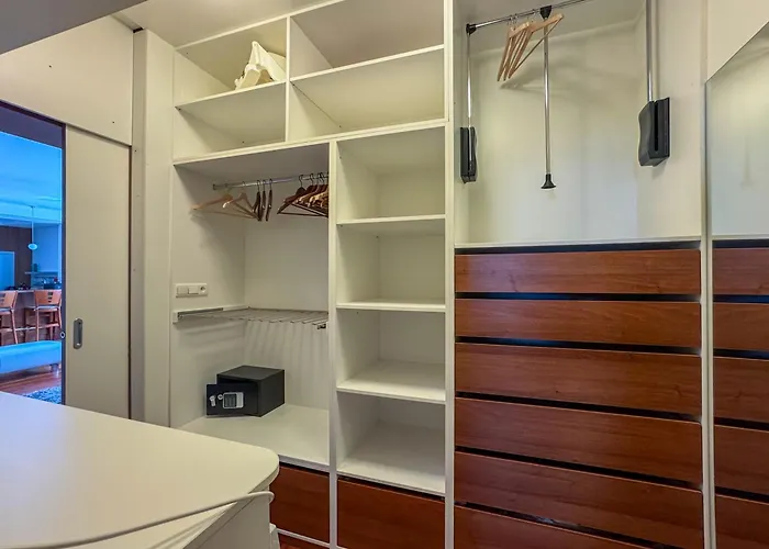 Апартаменты 29 Old Town, 2 Bathrooms, Ac, Quiet Братислава